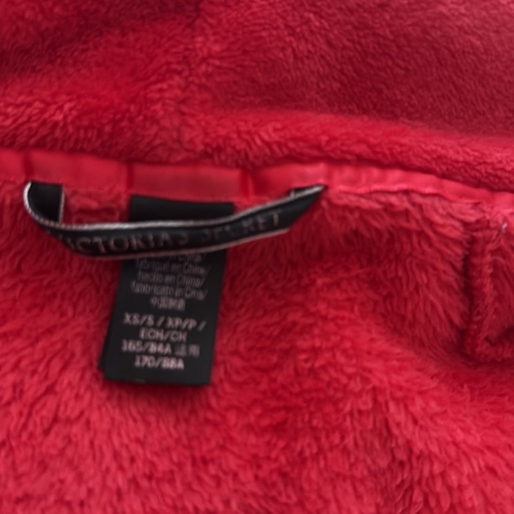 Victoria's Secret Logo Short Fleece Soft Cozy Robe Size XS/S Vibrant Red Robe - Picture 10 of 11